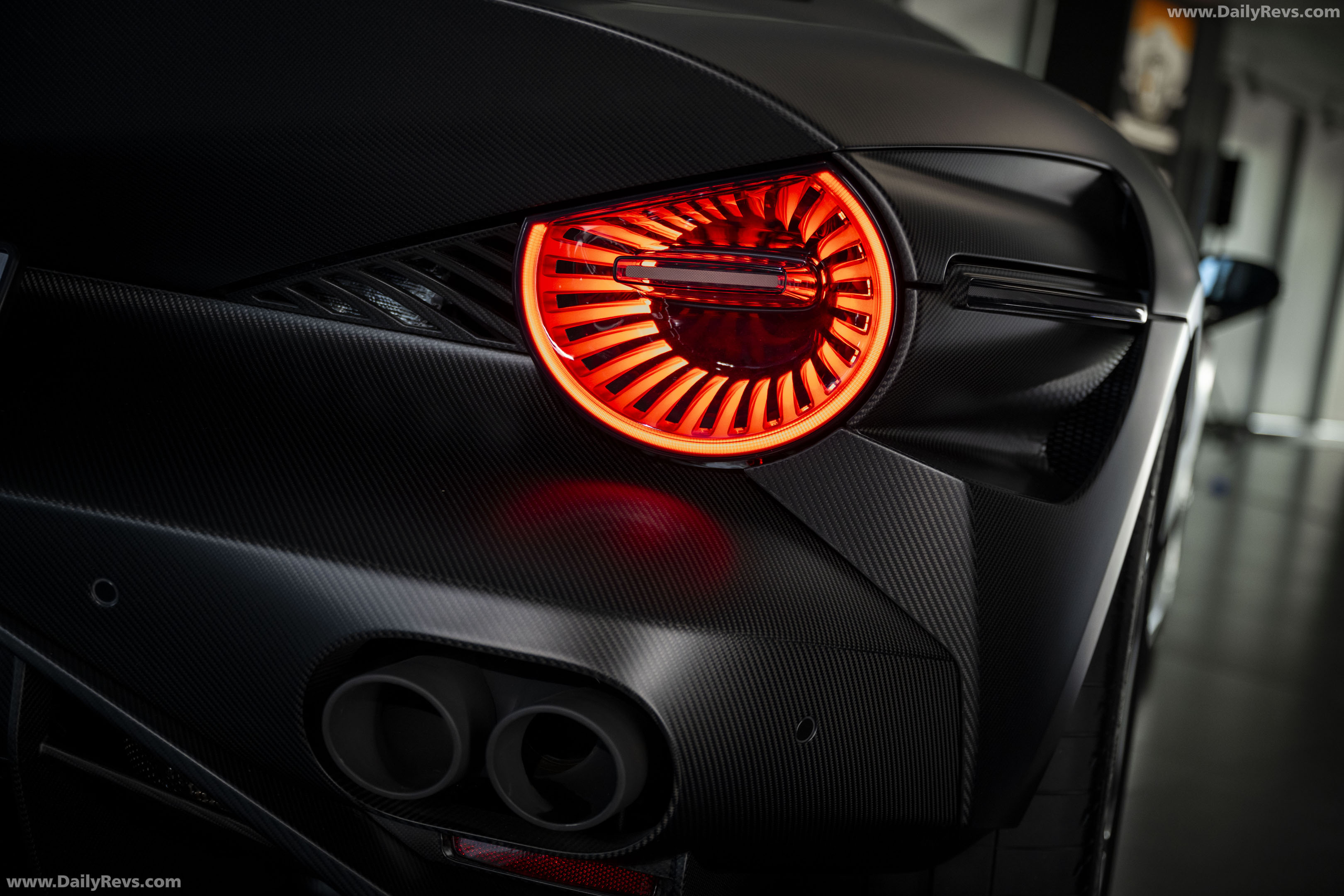 2026 Alfa Romeo 33 Stradale Perla Nera Exterior